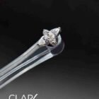 Clap! Przezroczysty wyświetlacz na akcesoria