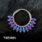 Maria Purple Opal Fondo Negro Pluma