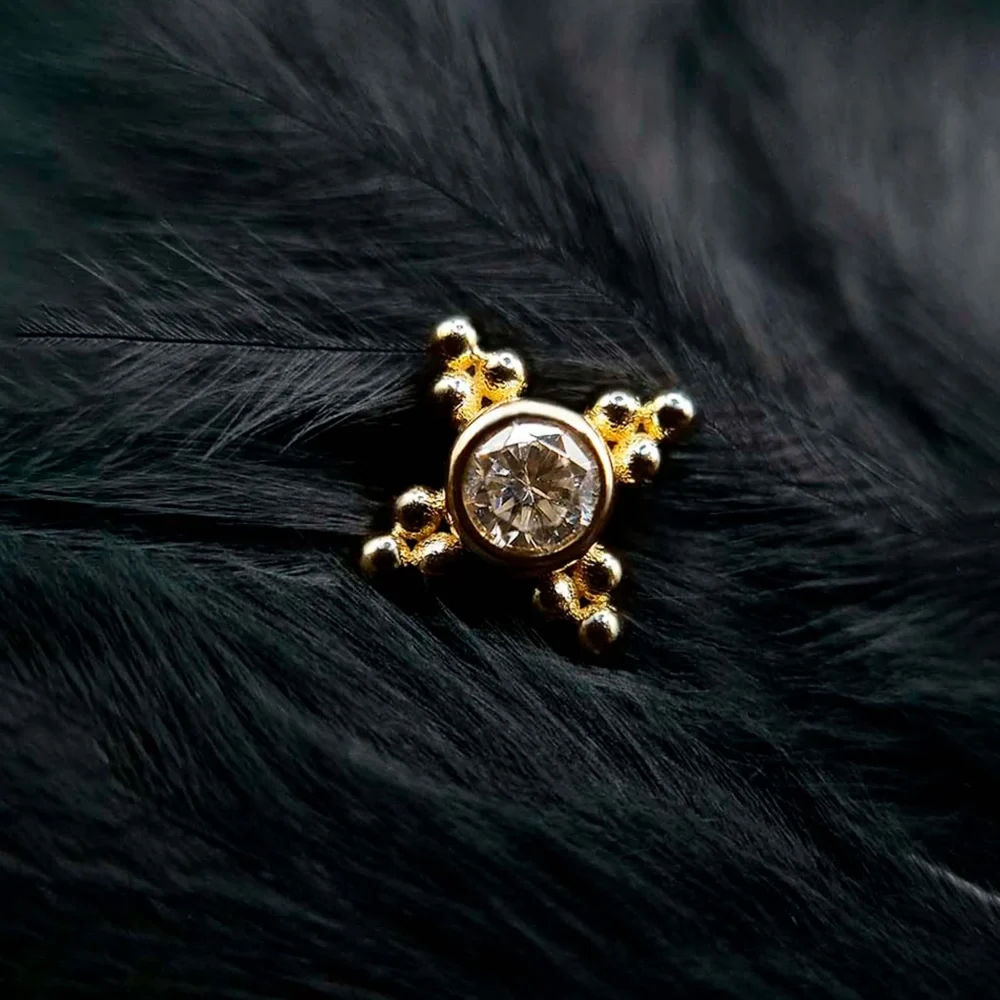 Alisea 4 Yellow Gold cluster