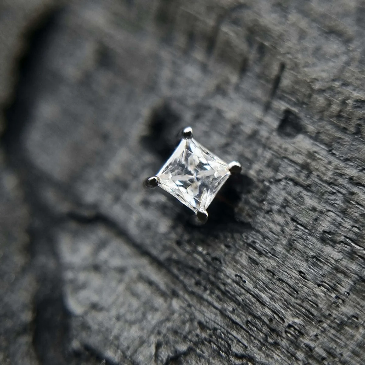 Square Prong